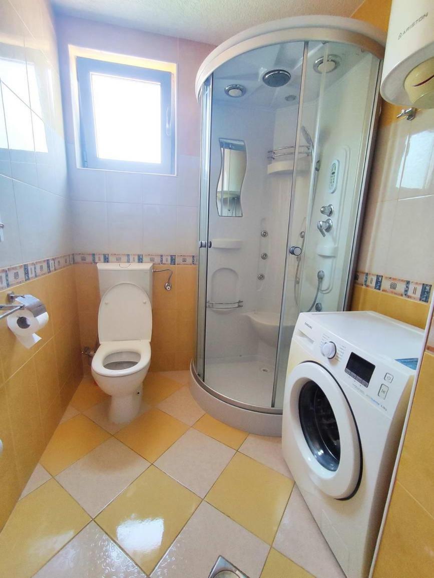 Adrialux2 Apartman Budva Szoba fotó